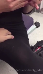 15563774