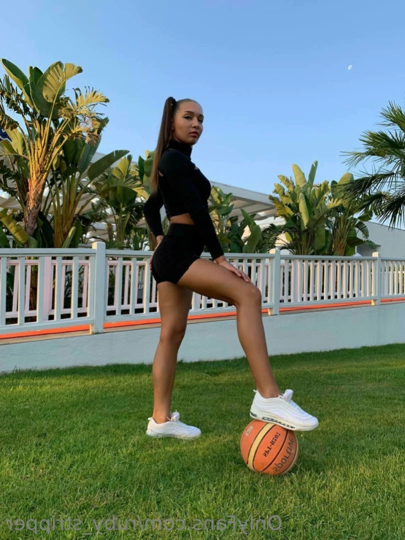 Brianna Splits [ brianna_splits ] Onlyfans leaked photo 14357364 on Hotleaks.tv