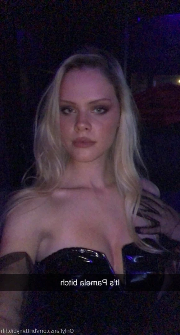 Britt 🐝🍯🥂 [ brittvnybitchh ] Onlyfans leaked photo 14273694 on Hotleaks.tv