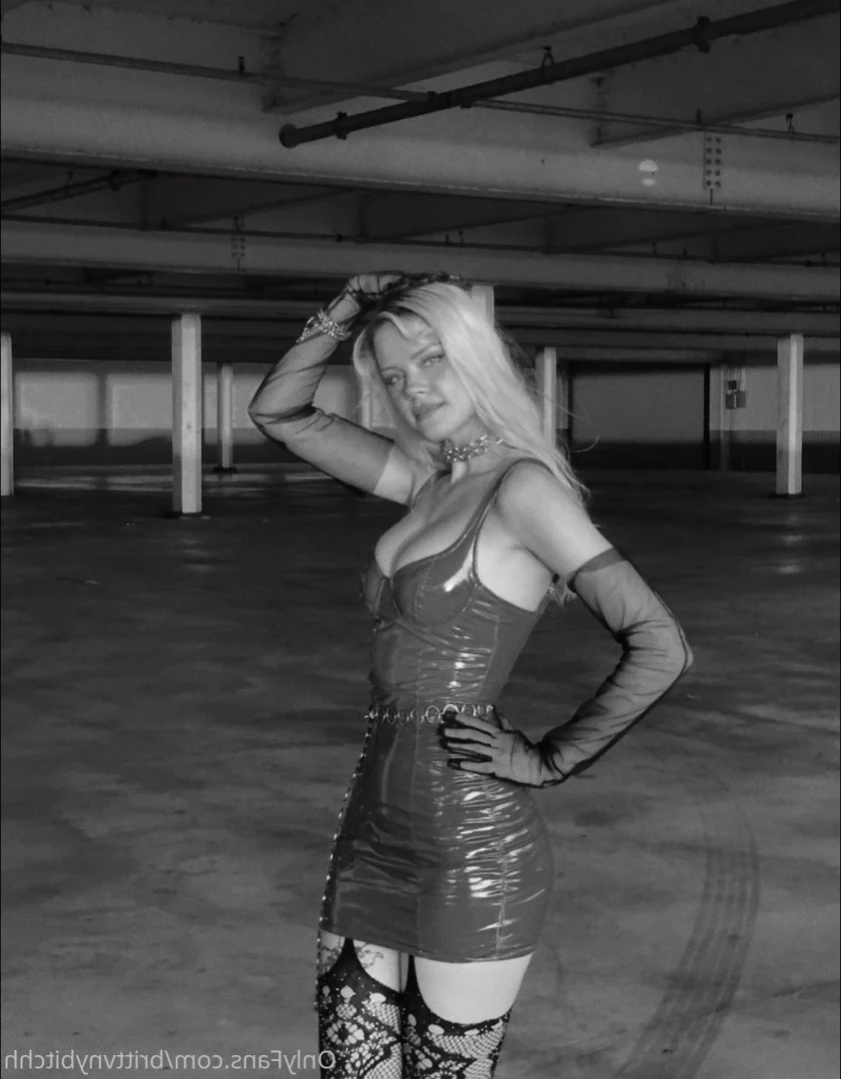 Britt 🐝🍯🥂 [ brittvnybitchh ] Onlyfans leaked photo 16133409 on Hotleaks.tv
