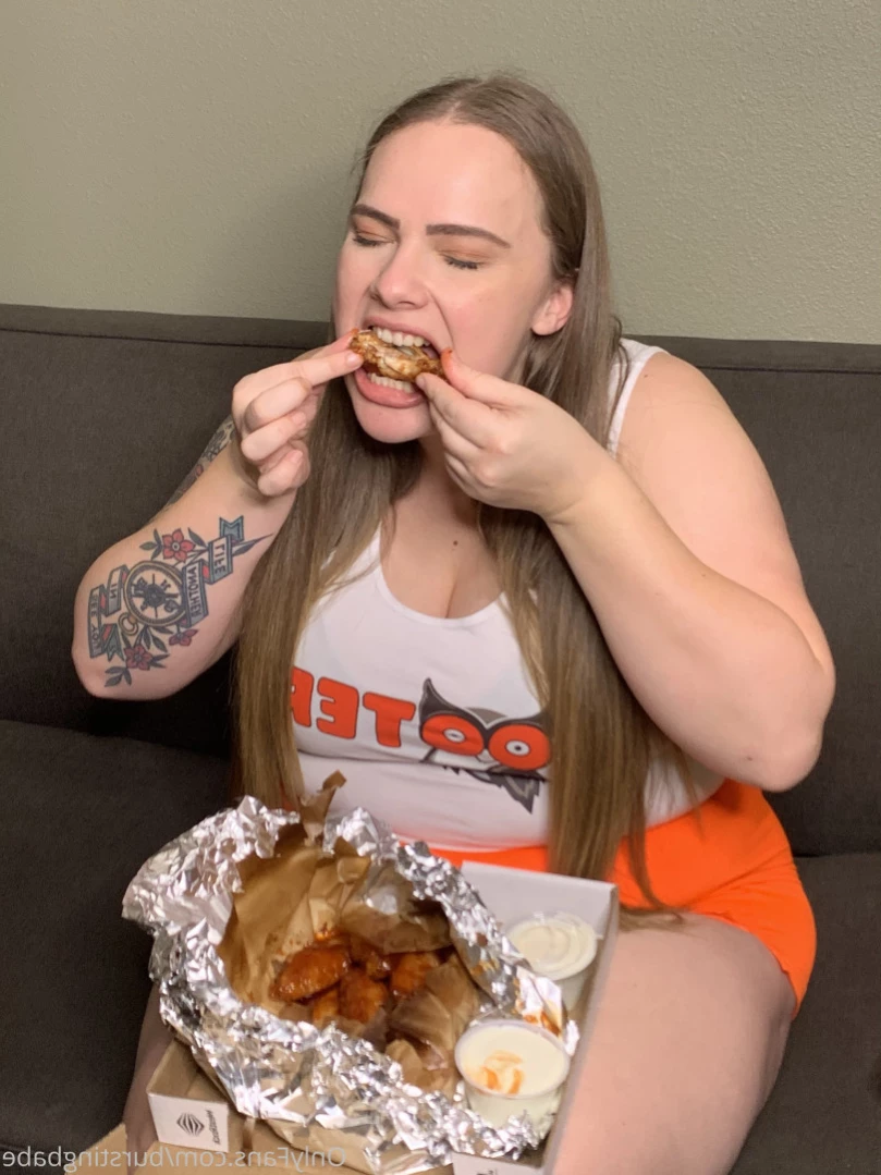 burstingbabe Onlyfans leaked photo 12140193 on Hotleaks.tv