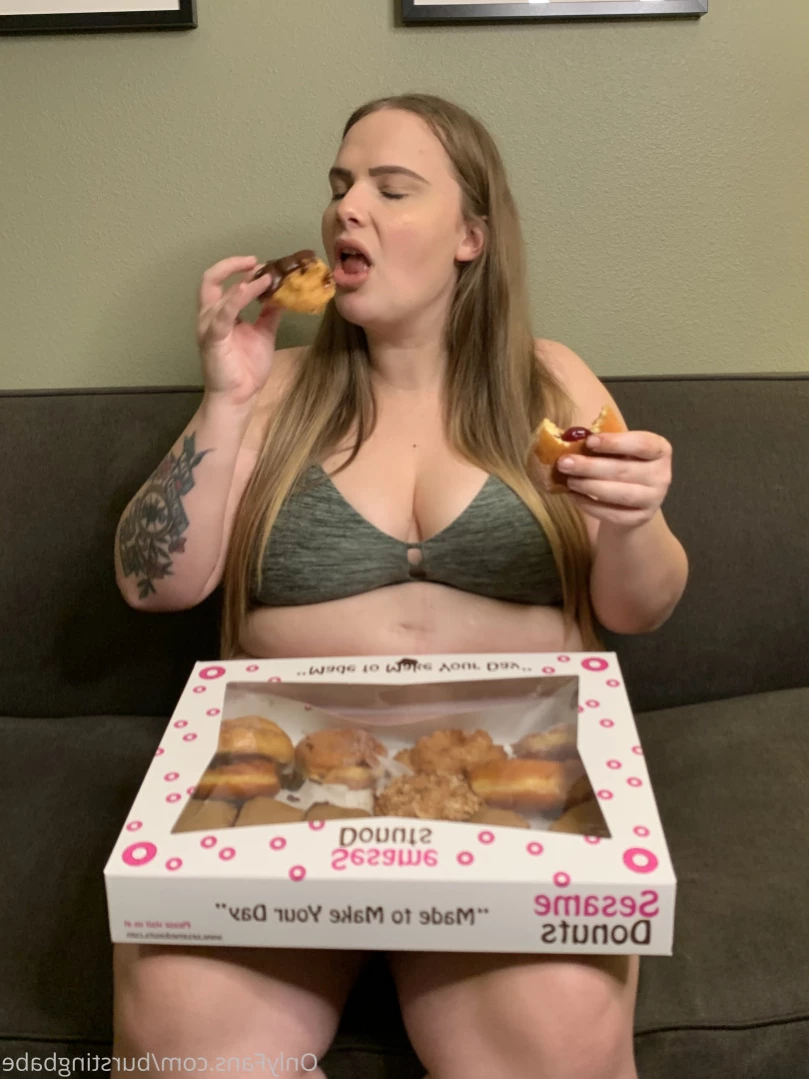 burstingbabe Onlyfans leaked photo 12140409 on Hotleaks.tv