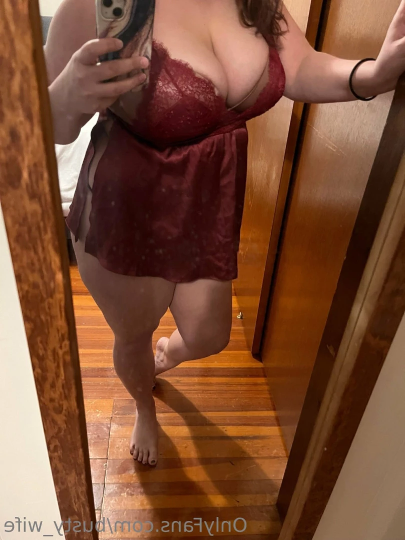 Busty Wife [ busty_wife ] Onlyfans leaked photo 14320120 on Hotleaks.tv