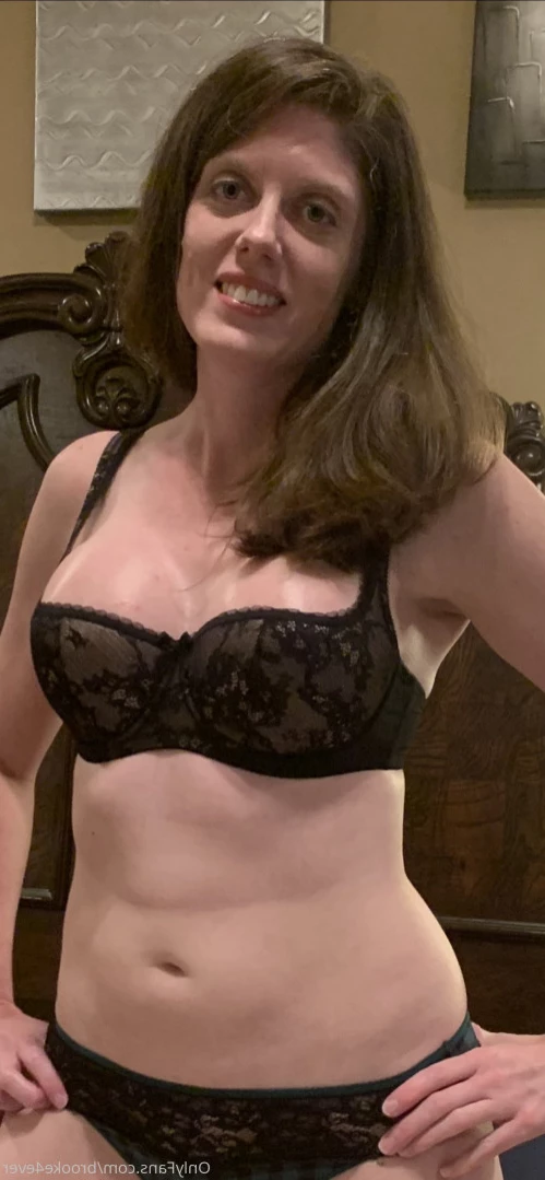 Busty Brooke’s VIP [ bustybrooke1 ] Onlyfans leaked photo 10976755 on Hotleaks.tv