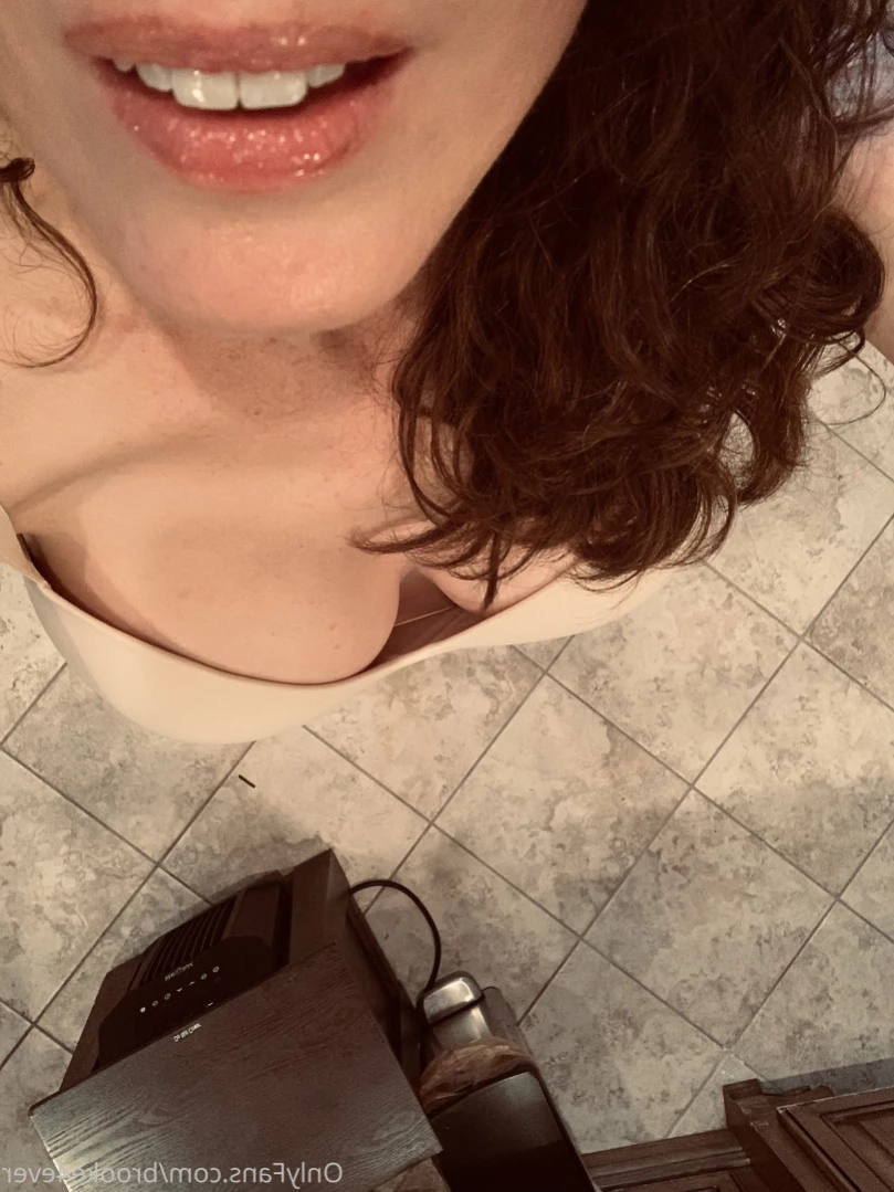 Busty Brooke’s VIP [ bustybrooke1 ] Onlyfans leaked photo 12113014 on Hotleaks.tv