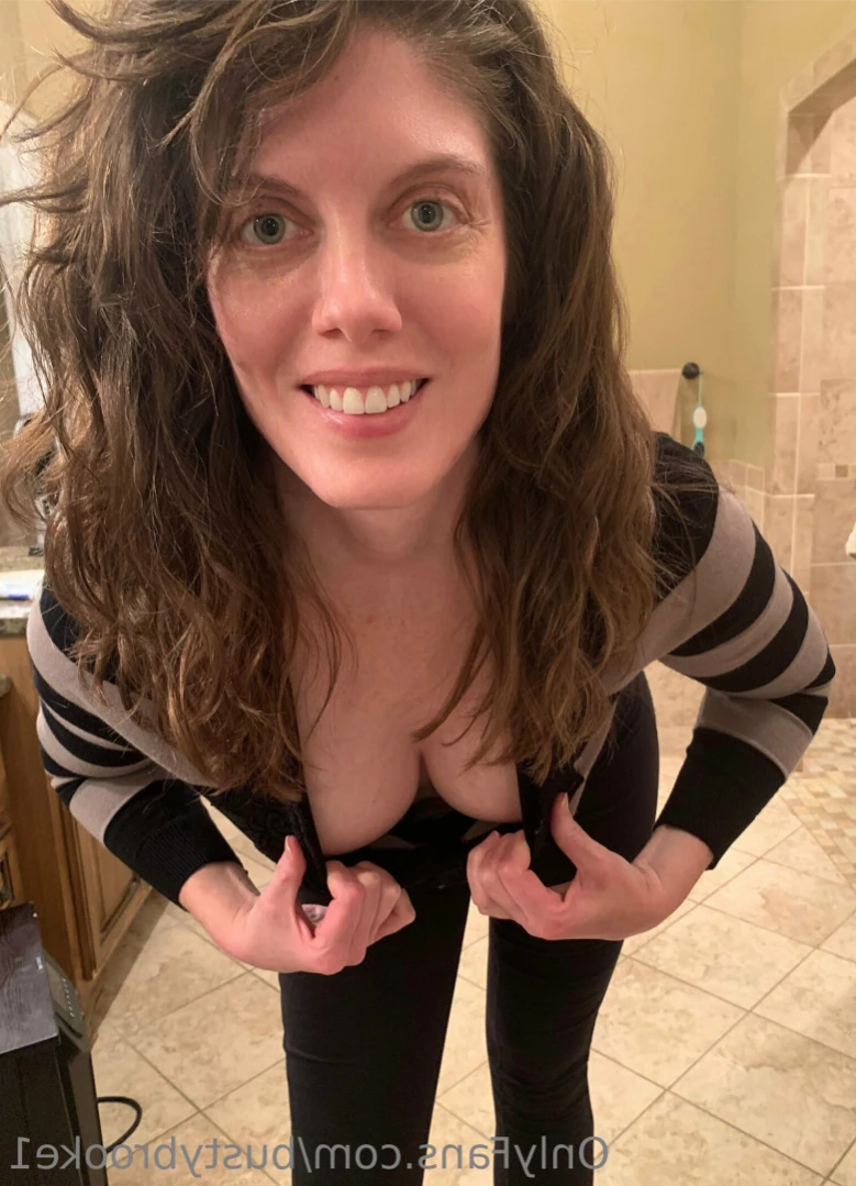 Busty Brooke’s VIP [ bustybrooke1 ] Onlyfans leaked photo 15075475 on Hotleaks.tv