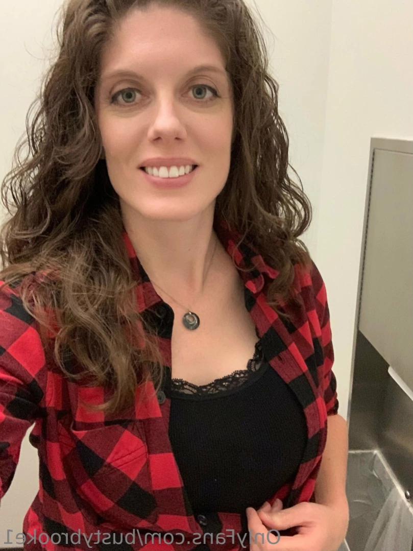Busty Brooke’s VIP [ bustybrooke1 ] Onlyfans leaked photo 15114496 on Hotleaks.tv