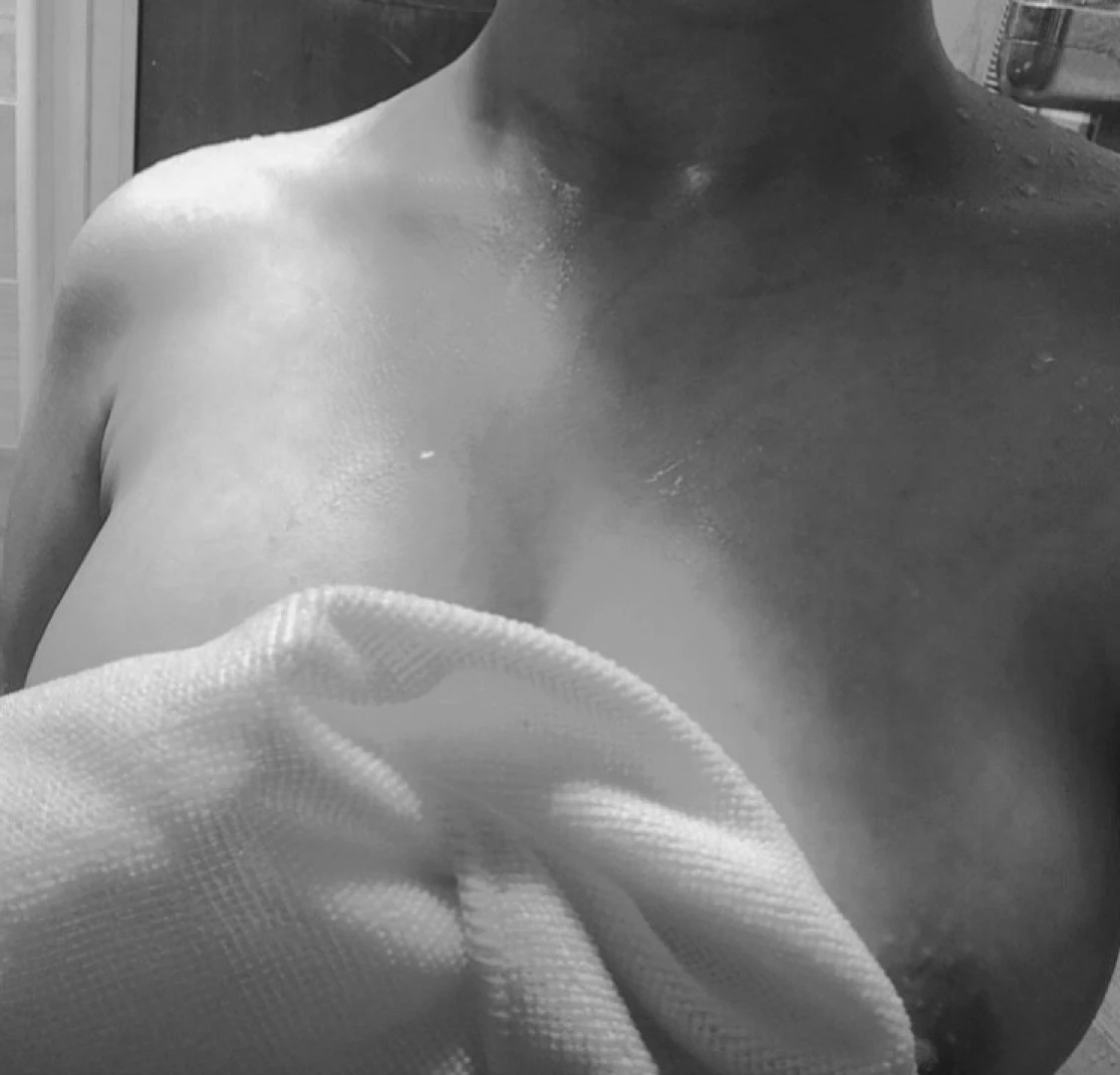 ❤️ [ c6c4c2 ] Onlyfans leaked photo 12203559 on Hotleaks.tv