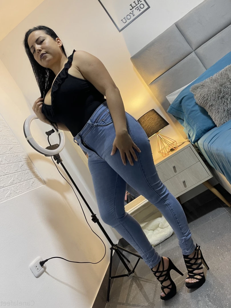 canelafeet1 Onlyfans leaked photo 12204353 on Hotleaks.tv