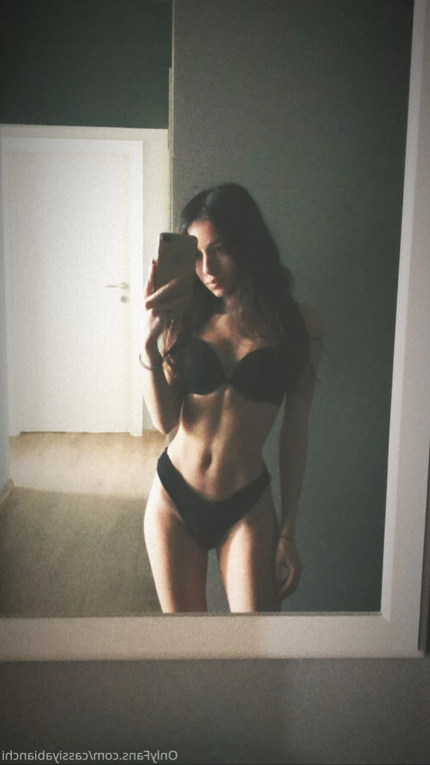 Cassiya [ cassiyabianchi ] Onlyfans leaked photo 12197325 on Hotleaks.tv