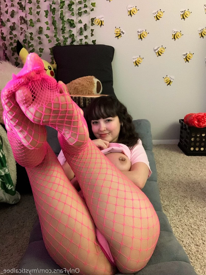  MysticalBee  [ mysticalbee_ ] Onlyfans leaked photo 863451 on Hotleaks.tv
