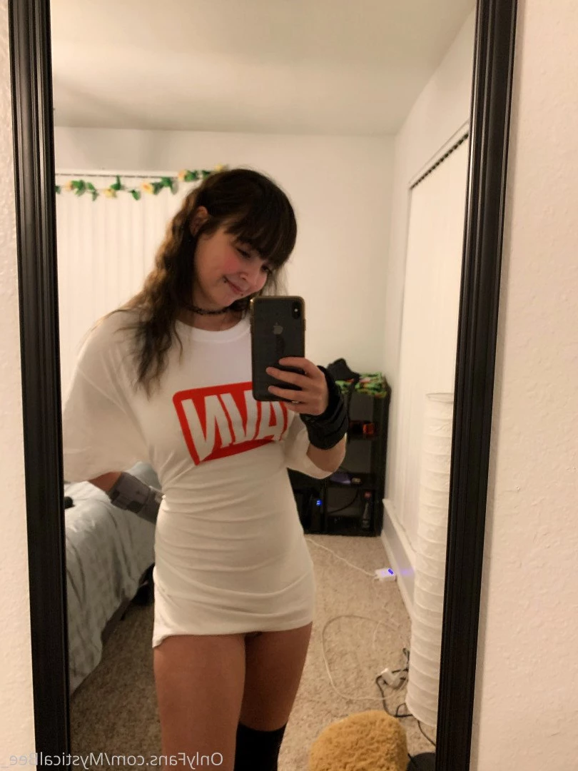  MysticalBee  [ mysticalbee_ ] Onlyfans leaked photo 863587 on Hotleaks.tv
