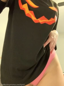 863681