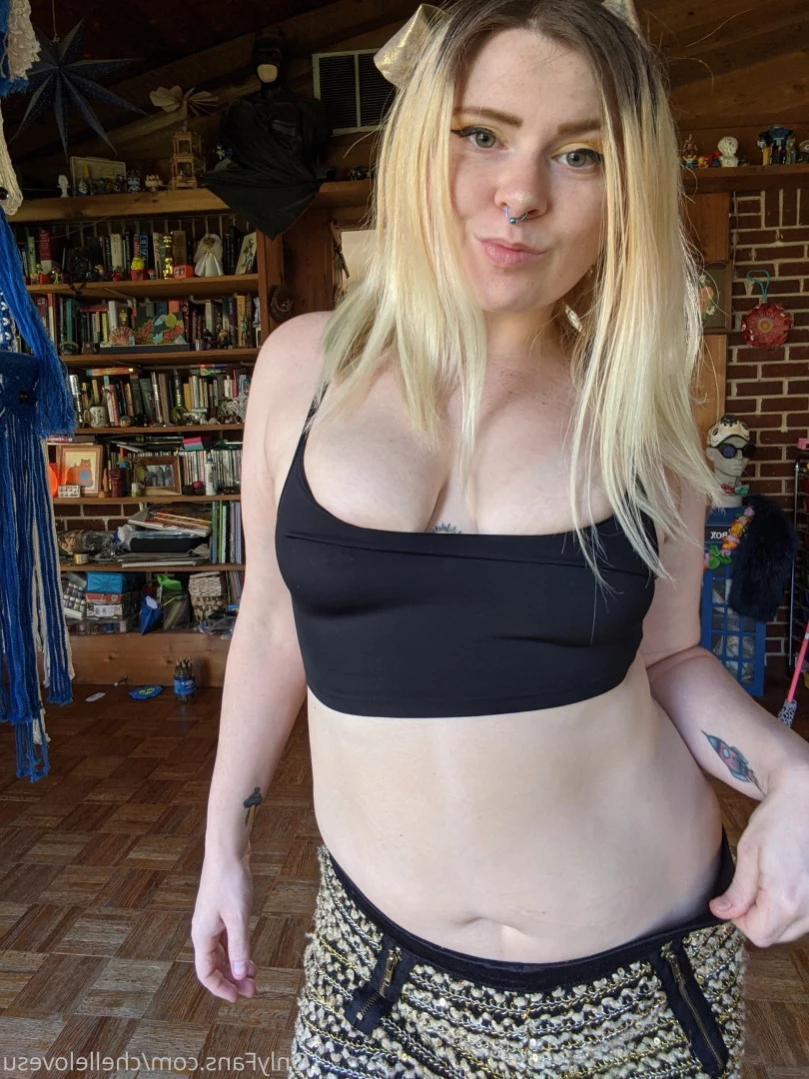 Chelle Silverstein🔞 [ chellelovesu ] Onlyfans leaked photo 12162368 on Hotleaks.tv