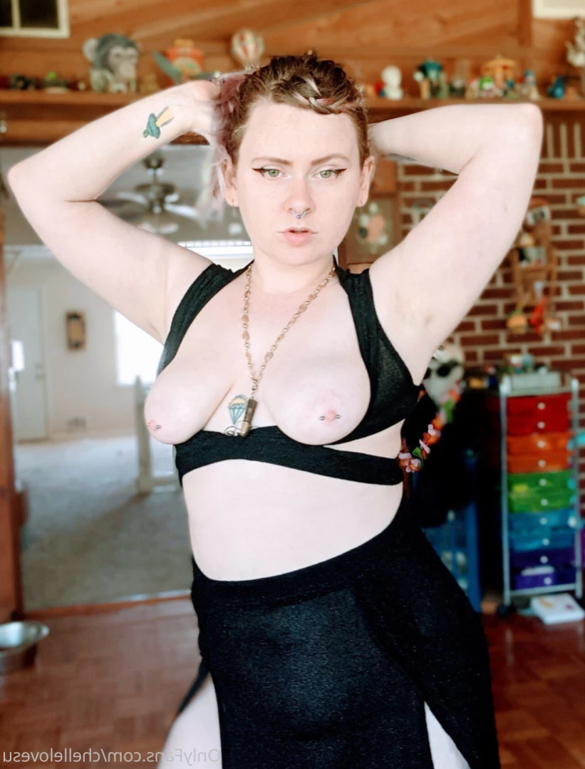 Chelle Silverstein🔞 [ chellelovesu ] Onlyfans leaked photo 12192361 on Hotleaks.tv