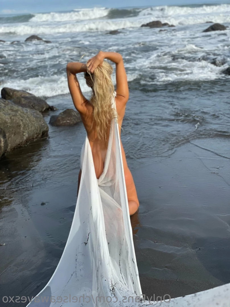 Surf Safari with Chelsea Waves [ chelseawavess ] Onlyfans leaked photo 12110796 on Hotleaks.tv