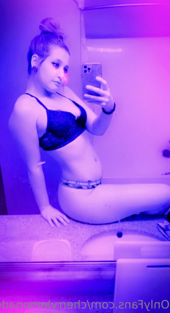 🍒🍋 Emily 🍒🍋 [ cherrylemonade22 ] Onlyfans leaked photo 11039305 on Hotleaks.tv