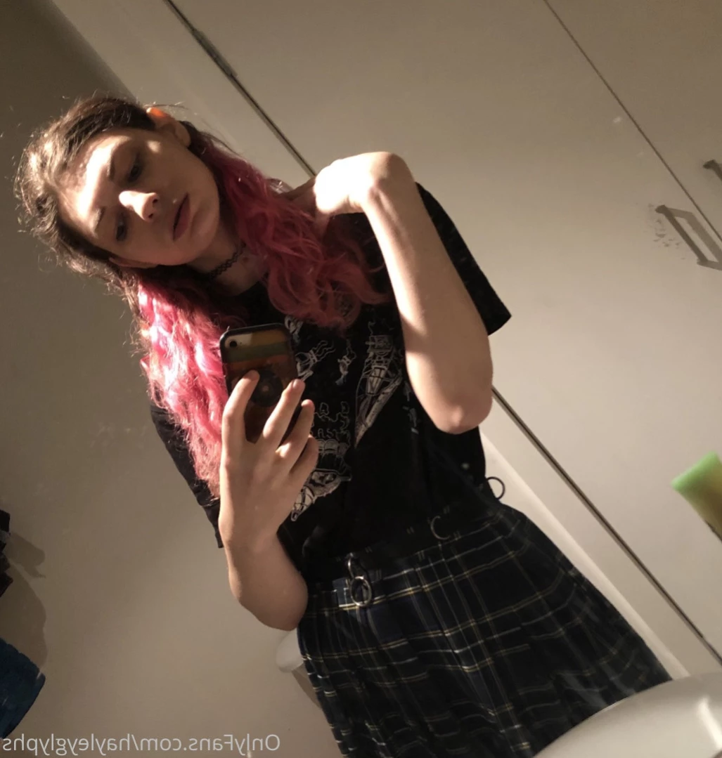 hayley [ chippiechipsbimbo ] Onlyfans leaked photo 12479586 on Hotleaks.tv