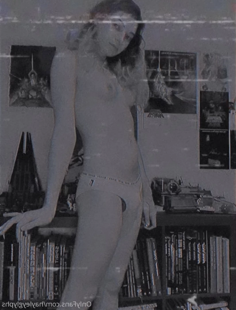 hayley [ chippiechipsbimbo ] Onlyfans leaked photo 13867849 on Hotleaks.tv