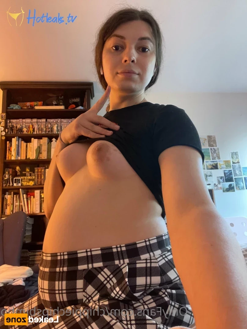 hayley [ chippiechipsbimbo ] Onlyfans leaked photo 14032375 on Hotleaks.tv