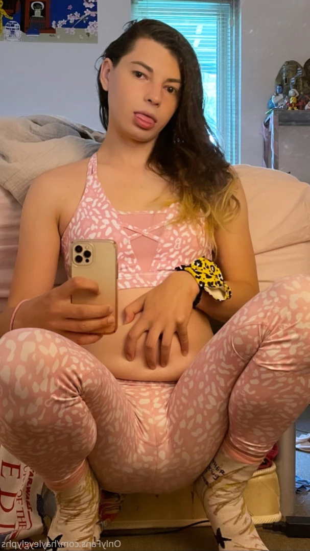 hayley [ chippiechipsbimbo ] Onlyfans leaked photo 15759293 on Hotleaks.tv