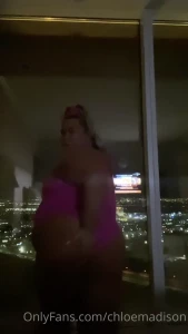 16327189