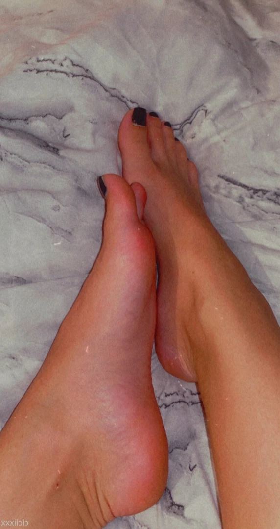 Cloe 👸🏼 🦶🏽 [ cloegrey ] Onlyfans leaked photo 10997504 on Hotleaks.tv