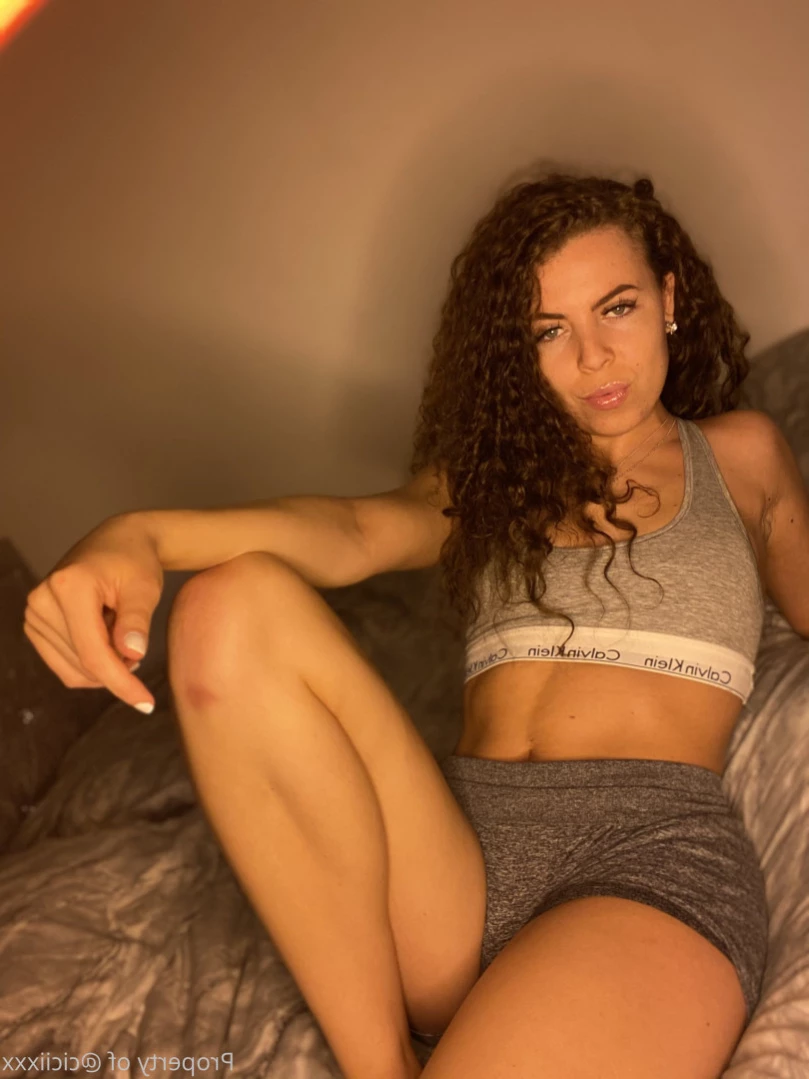 Cloe 👸🏼 🦶🏽 [ cloegrey ] Onlyfans leaked photo 11033784 on Hotleaks.tv