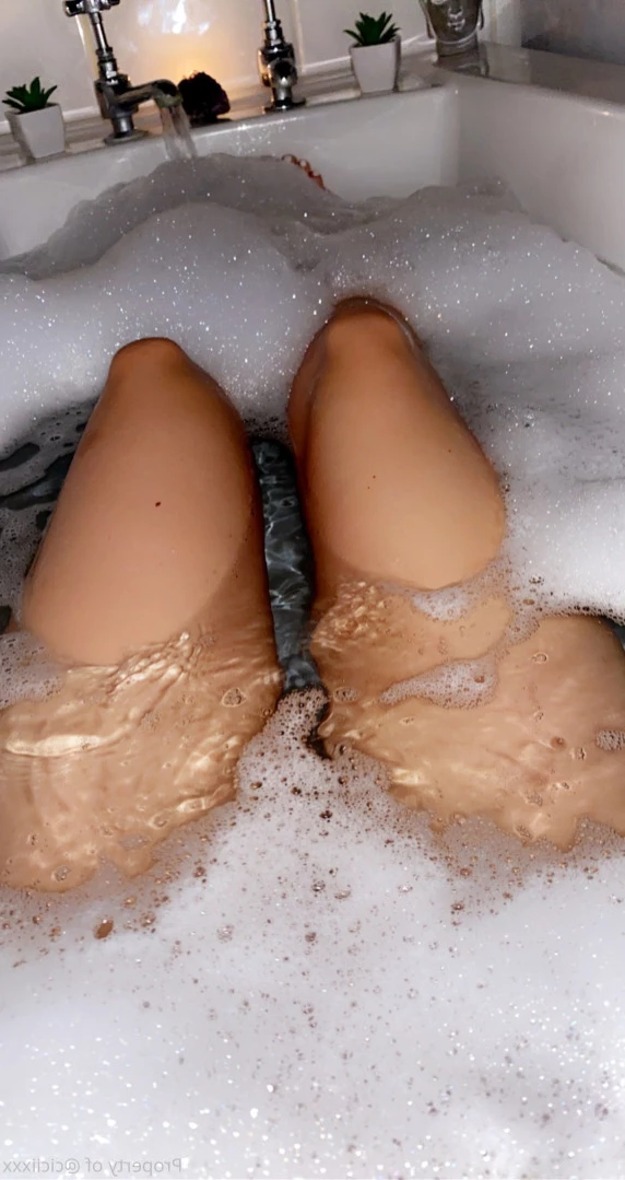 Cloe 👸🏼 🦶🏽 [ cloegrey ] Onlyfans leaked photo 12052735 on Hotleaks.tv