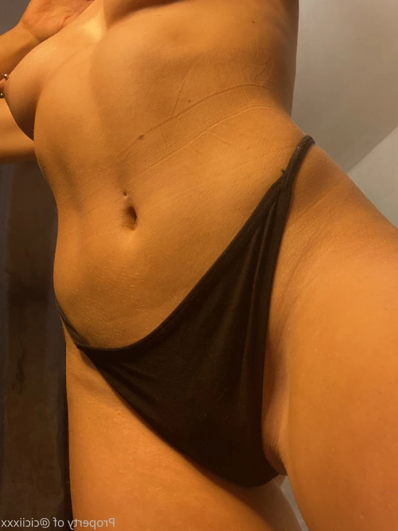 Cloe 👸🏼 🦶🏽 [ cloegrey ] Onlyfans leaked photo 12052975 on Hotleaks.tv
