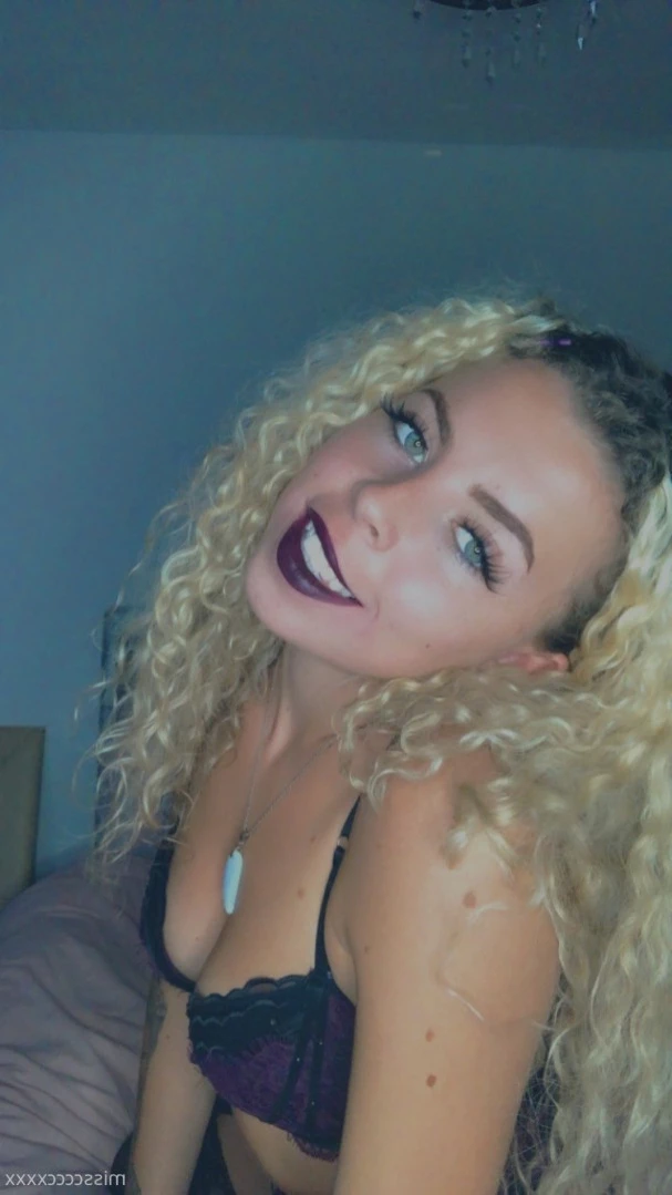 Cloe 👸🏼 🦶🏽 [ cloegrey ] Onlyfans leaked photo 14318858 on Hotleaks.tv