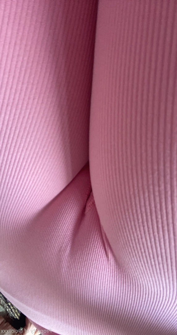 Cloe 👸🏼 🦶🏽 [ cloegrey ] Onlyfans leaked photo 14416845 on Hotleaks.tv