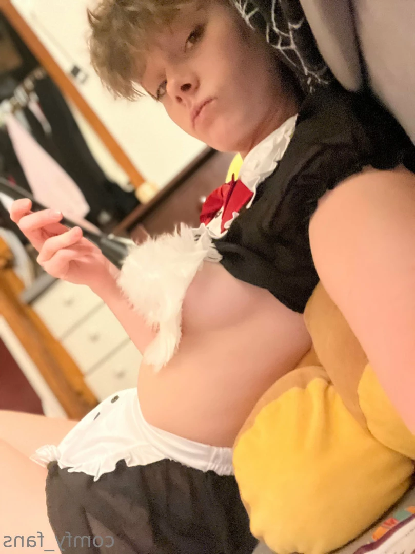 this is a comfy zone [ comfy_fans ] Onlyfans leaked photo 11701365 on Hotleaks.tv