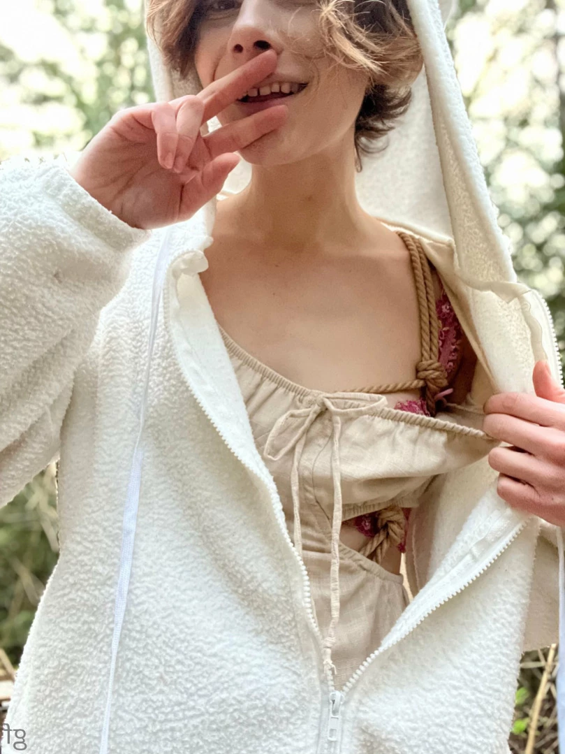 this is a comfy zone [ comfy_fans ] Onlyfans leaked photo 11701493 on Hotleaks.tv