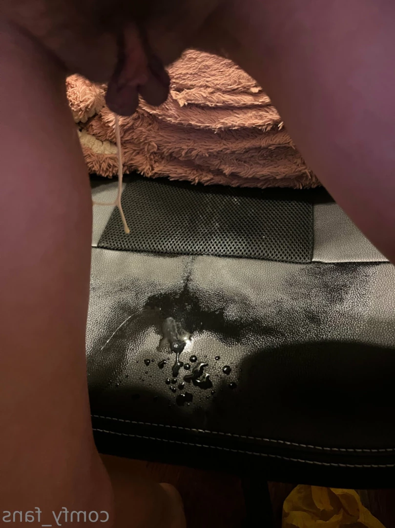 this is a comfy zone [ comfy_fans ] Onlyfans leaked photo 11841679 on Hotleaks.tv