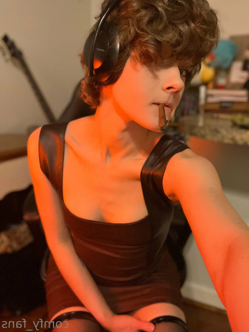 this is a comfy zone [ comfy_fans ] Onlyfans leaked photo 11942763 on Hotleaks.tv