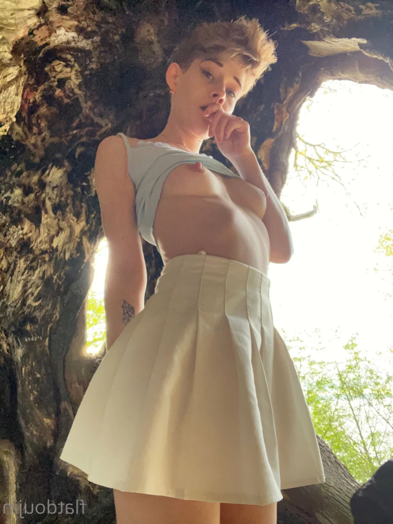 this is a comfy zone [ comfy_fans ] Onlyfans leaked photo 12004910 on Hotleaks.tv