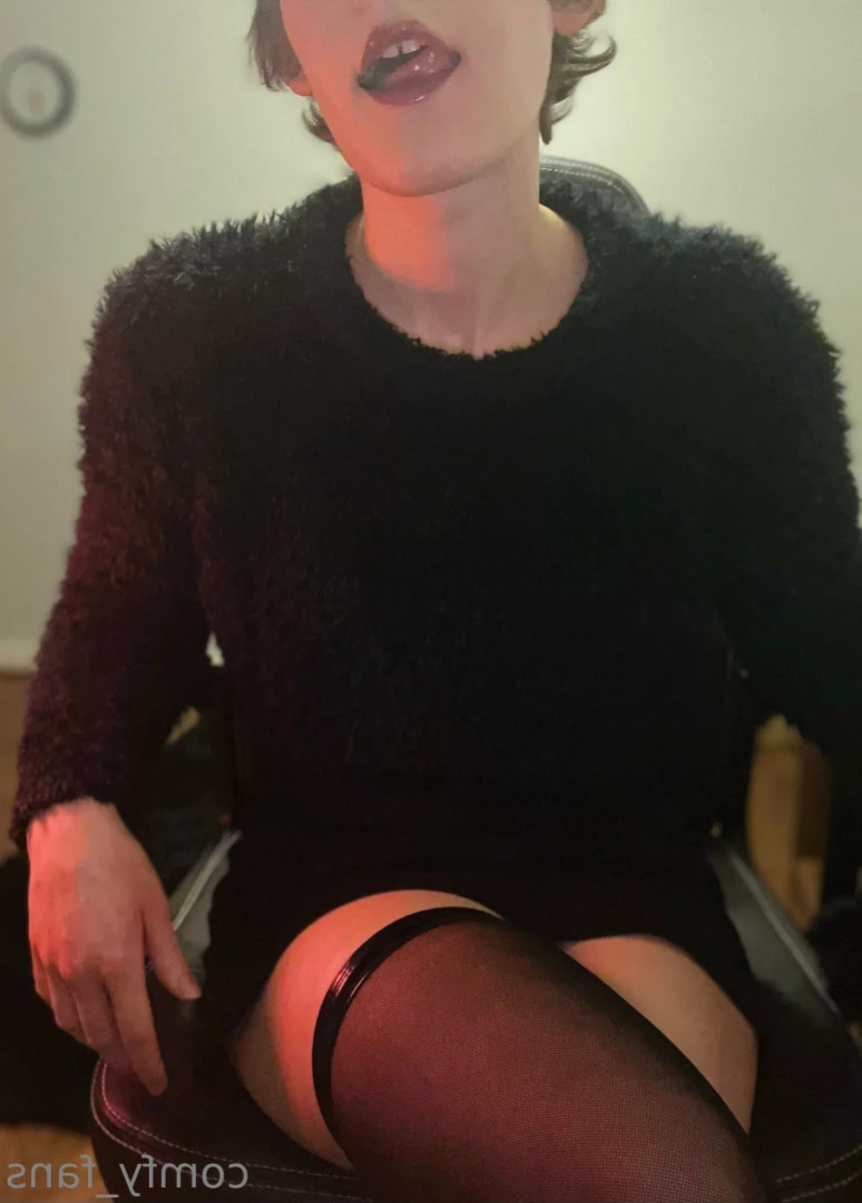 this is a comfy zone [ comfy_fans ] Onlyfans leaked photo 12004979 on Hotleaks.tv