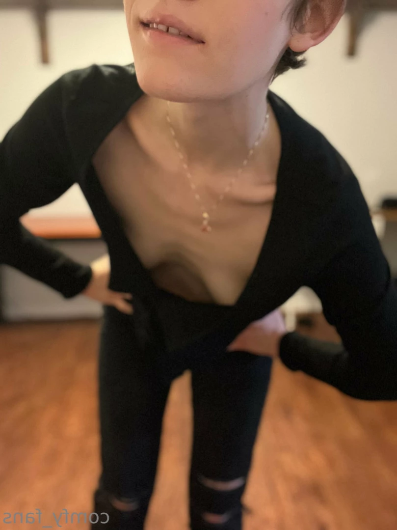 this is a comfy zone [ comfy_fans ] Onlyfans leaked photo 12005287 on Hotleaks.tv