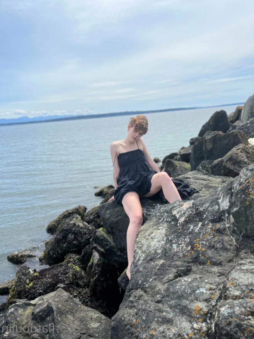 this is a comfy zone [ comfy_fans ] Onlyfans leaked photo 12005296 on Hotleaks.tv