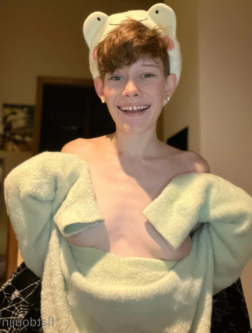 this is a comfy zone [ comfy_fans ] Onlyfans leaked photo 12034710 on Hotleaks.tv