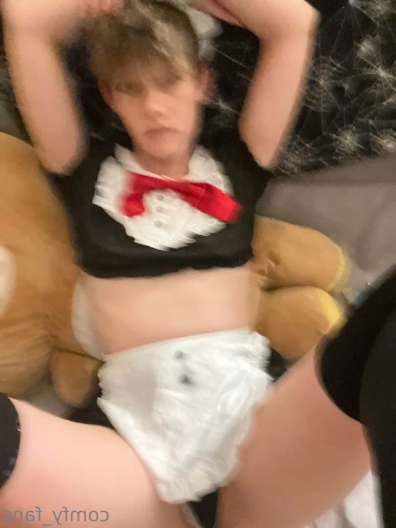 this is a comfy zone [ comfy_fans ] Onlyfans leaked photo 12406201 on Hotleaks.tv