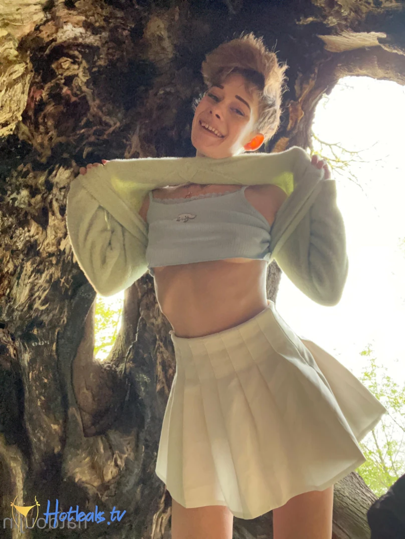this is a comfy zone [ comfy_fans ] Onlyfans leaked photo 13656511 on Hotleaks.tv