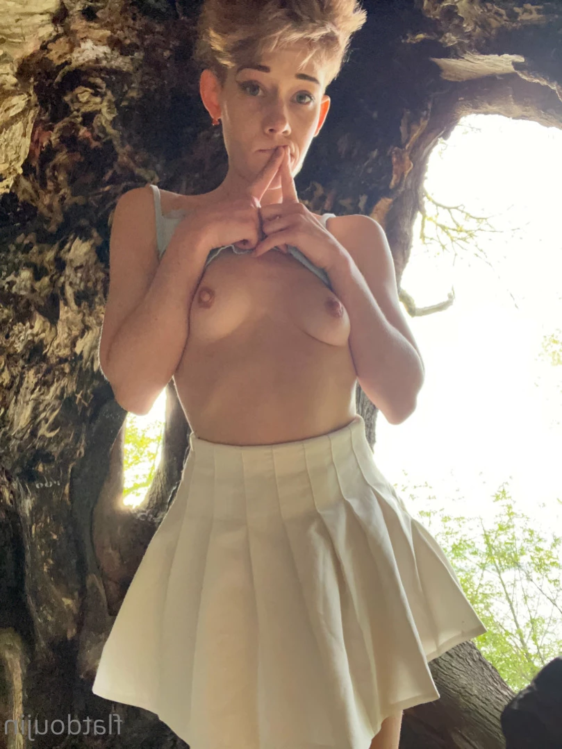 this is a comfy zone [ comfy_fans ] Onlyfans leaked photo 14525524 on Hotleaks.tv