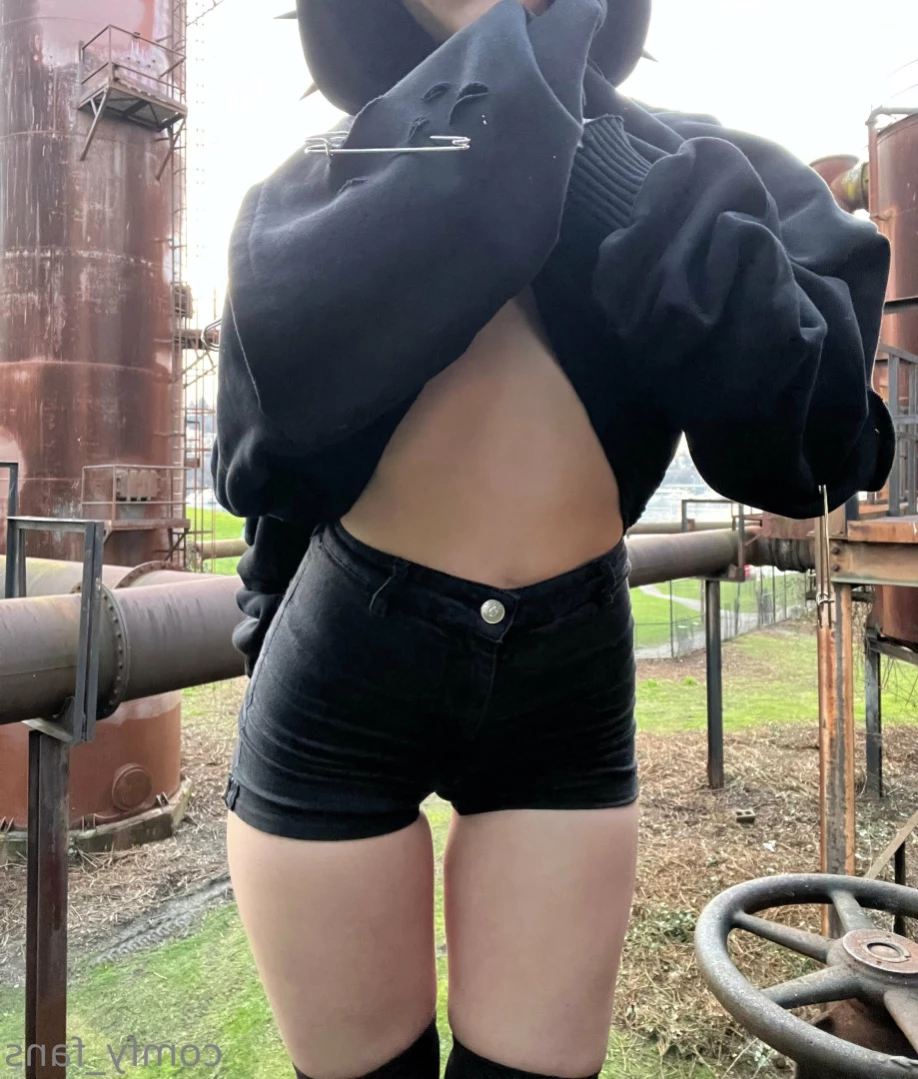 this is a comfy zone [ comfy_fans ] Onlyfans leaked photo 15243307 on Hotleaks.tv
