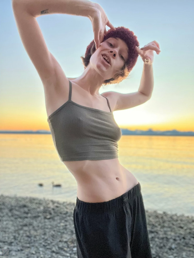 this is a comfy zone [ comfy_fans ] Onlyfans leaked photo 16207676 on Hotleaks.tv
