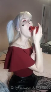 15709366