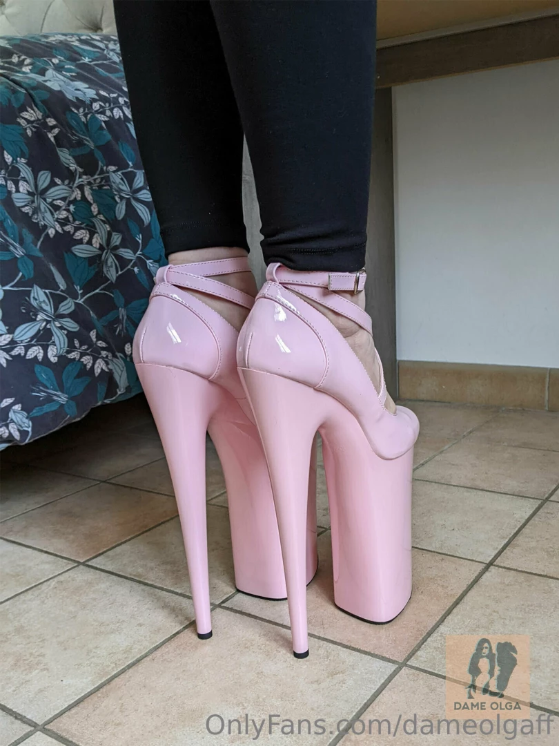 Dame Olga [ dameolgaff ] Onlyfans leaked photo 18555107 on Hotleaks.tv