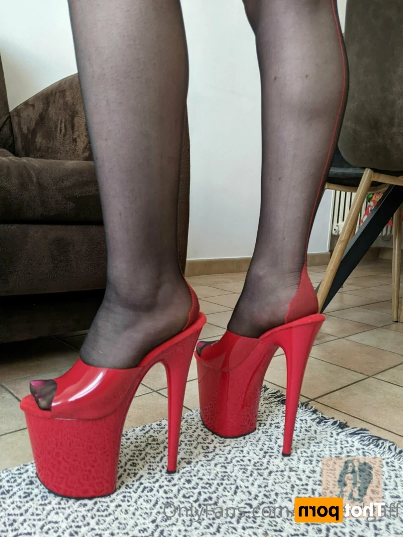 Dame Olga [ dameolgaff ] Onlyfans leaked photo 13973179 on Hotleaks.tv