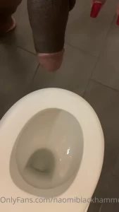 1679823